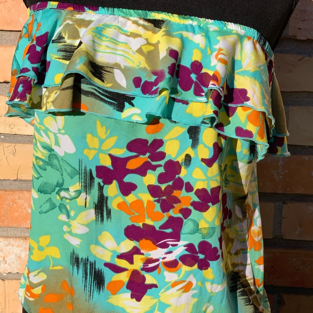 EUC Wet seal ruffled tube top Fits like small